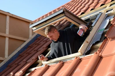 Pose de fenêtres de toit Velux à Sanvensa